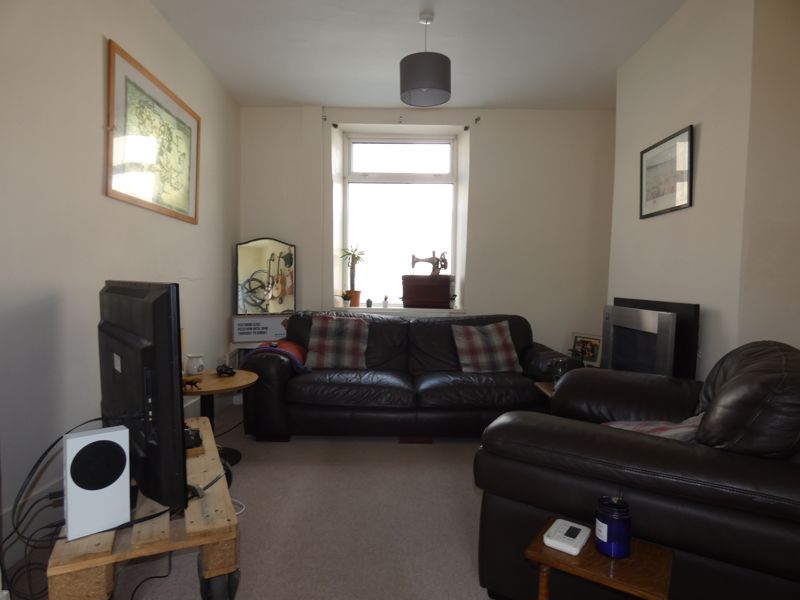 Lounge- click for photo gallery